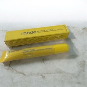 RHODE Peptide Lip Treatment in LEMONTINI New